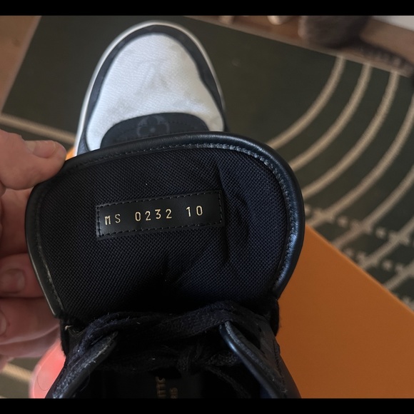 Men’s Louis Vuitton Shoes size 10 - Picture 3 of 8